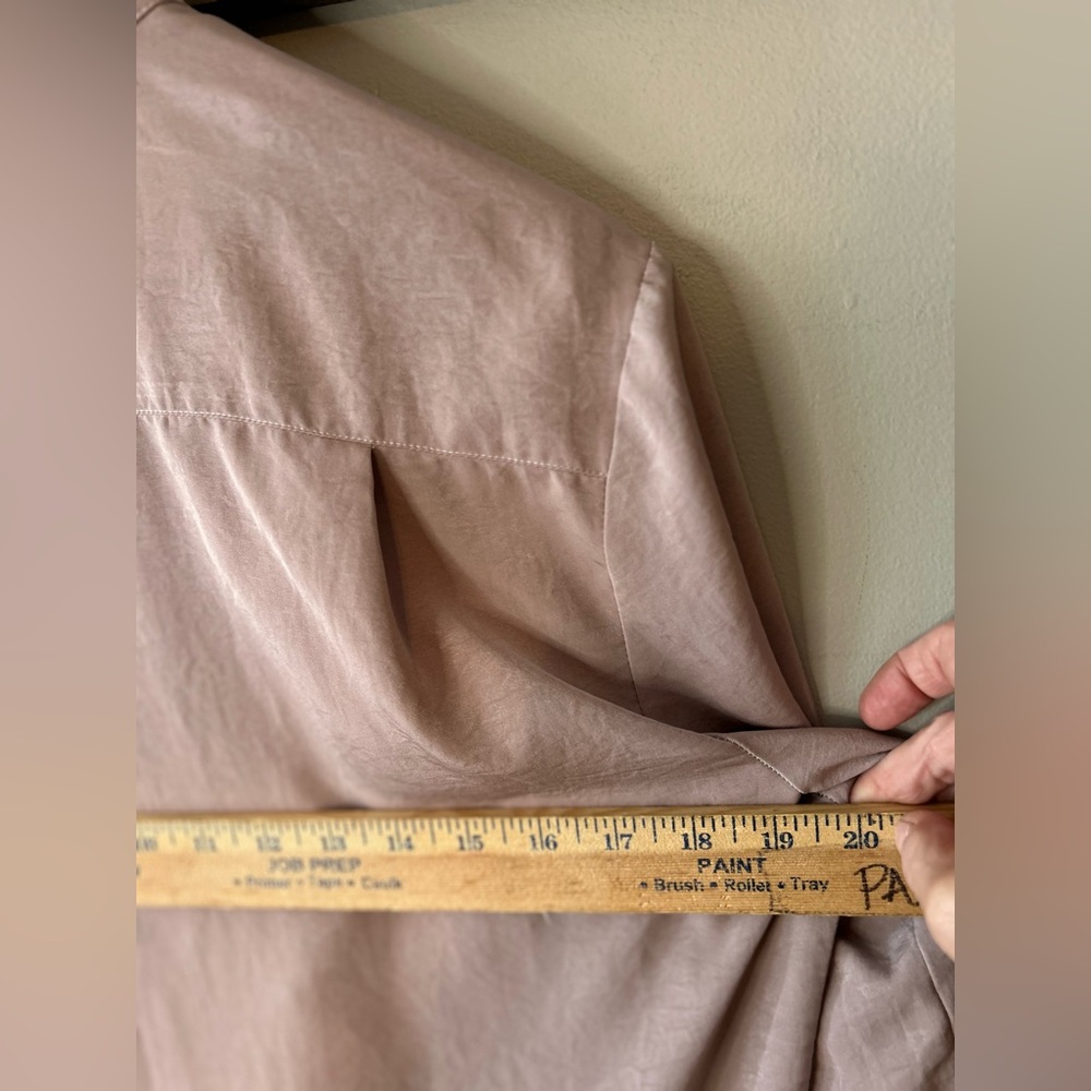 Vintage tuxedo pleated blouse - Picture 9 of 10